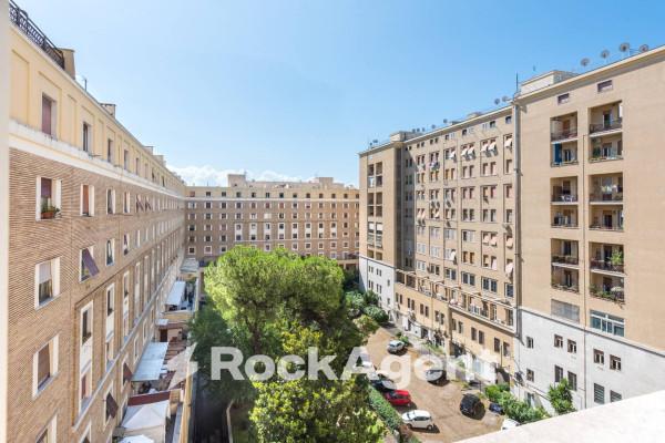 appartamento in vendita a Roma in zona Ardeatino