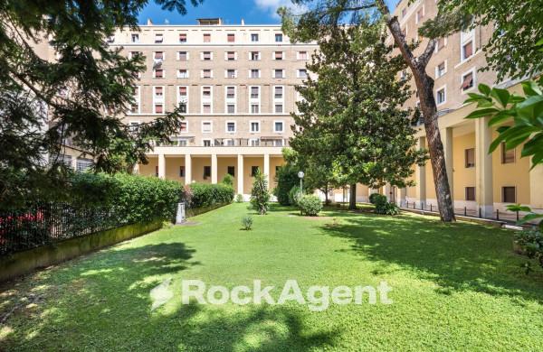 appartamento in vendita a Roma in zona Ardeatino