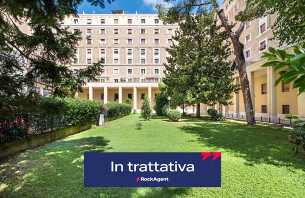 appartamento in vendita a Roma in zona Ardeatino