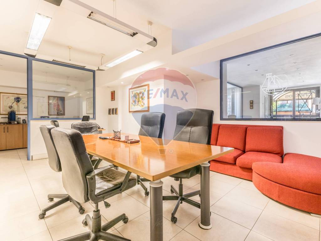 ufficio in vendita a Roma in zona Aurelio