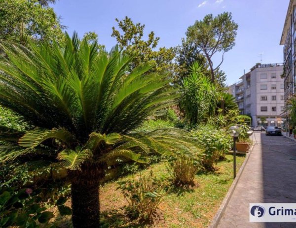 appartamento in vendita a Roma in zona EUR