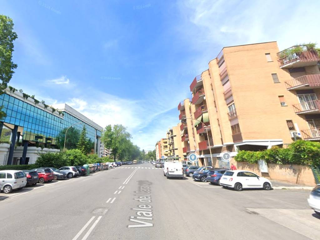 appartamento in vendita a Roma in zona Ardeatino