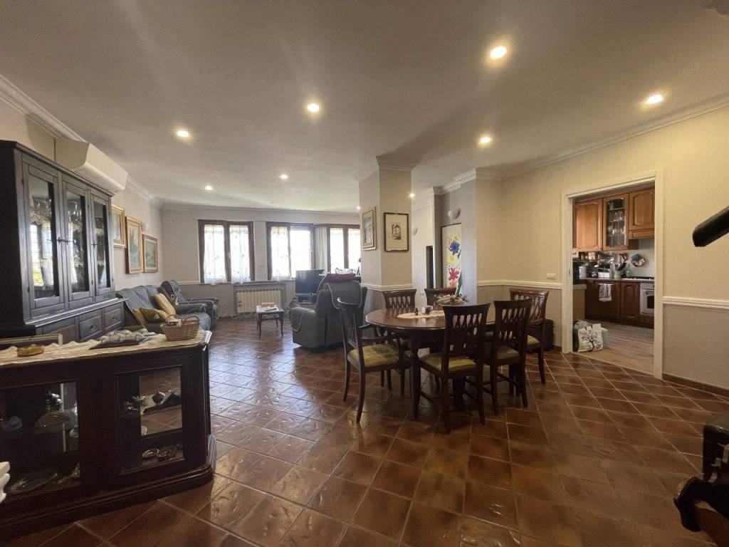 casa indipendente in vendita a Roma in zona Ponte di Nona