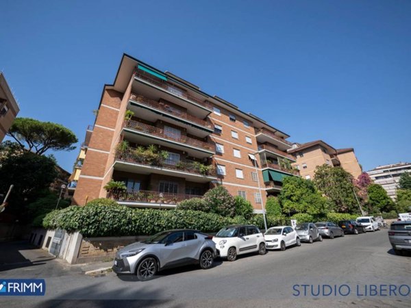 appartamento in vendita a Roma in zona Vigna Murata