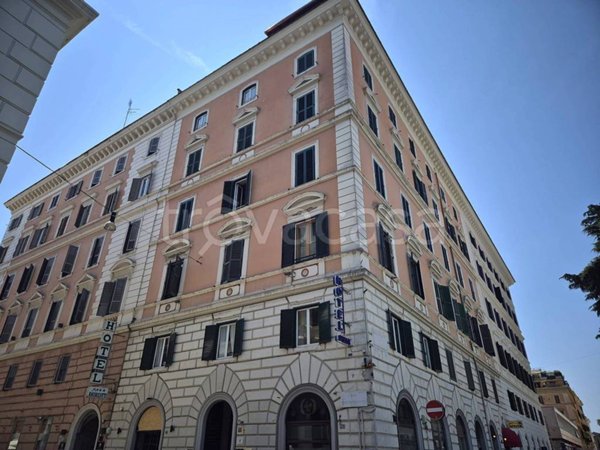 appartamento in vendita a Roma in zona Castro Pretorio