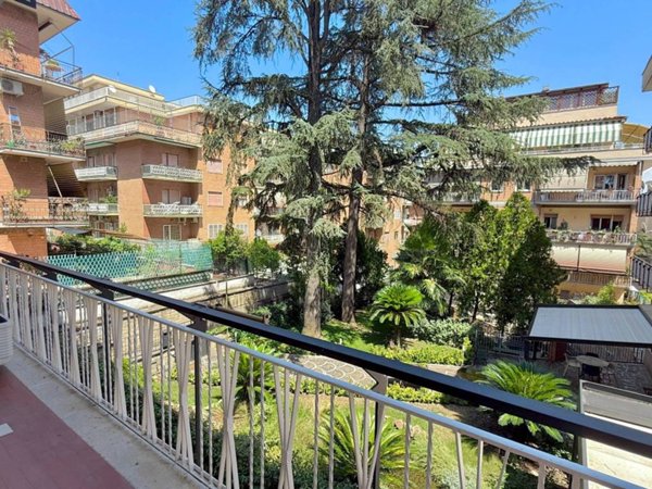 appartamento in vendita a Roma in zona Gianicolense