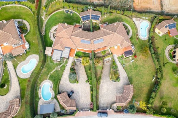 casa indipendente in vendita a Roma in zona Grottarossa