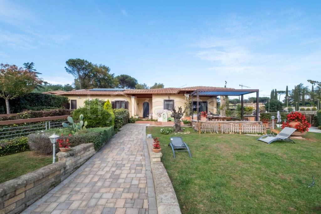 casa indipendente in vendita a Roma in zona Grottarossa