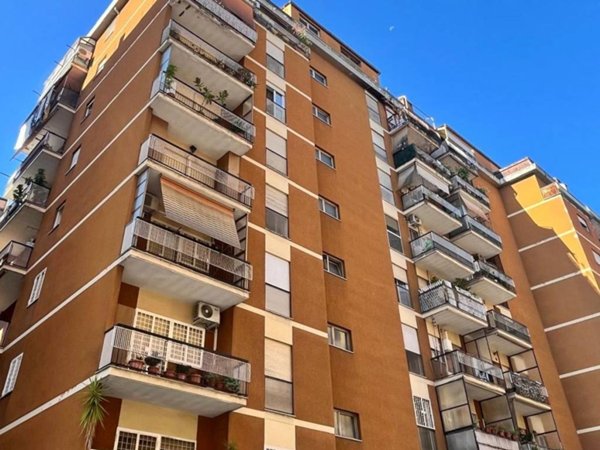 appartamento in vendita a Roma in zona Prenestino-Centocelle
