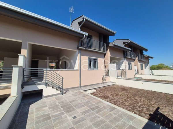 casa indipendente in vendita a Roma in zona Acilia