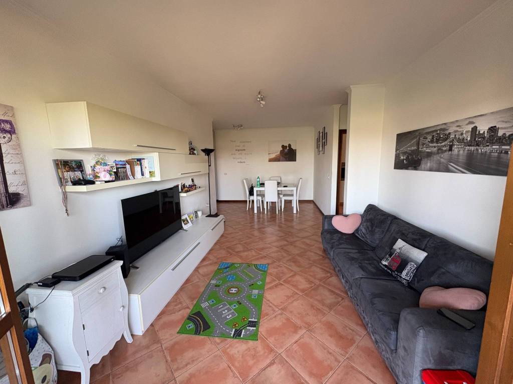 appartamento in vendita a Roma in zona Vitinia