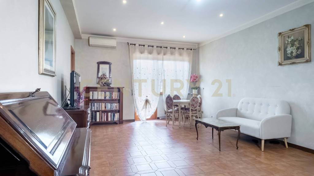 appartamento in vendita a Roma in zona Ostia