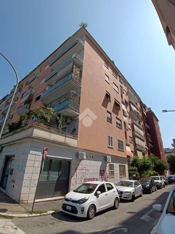 appartamento in vendita a Roma in zona Prenestino-Labicano