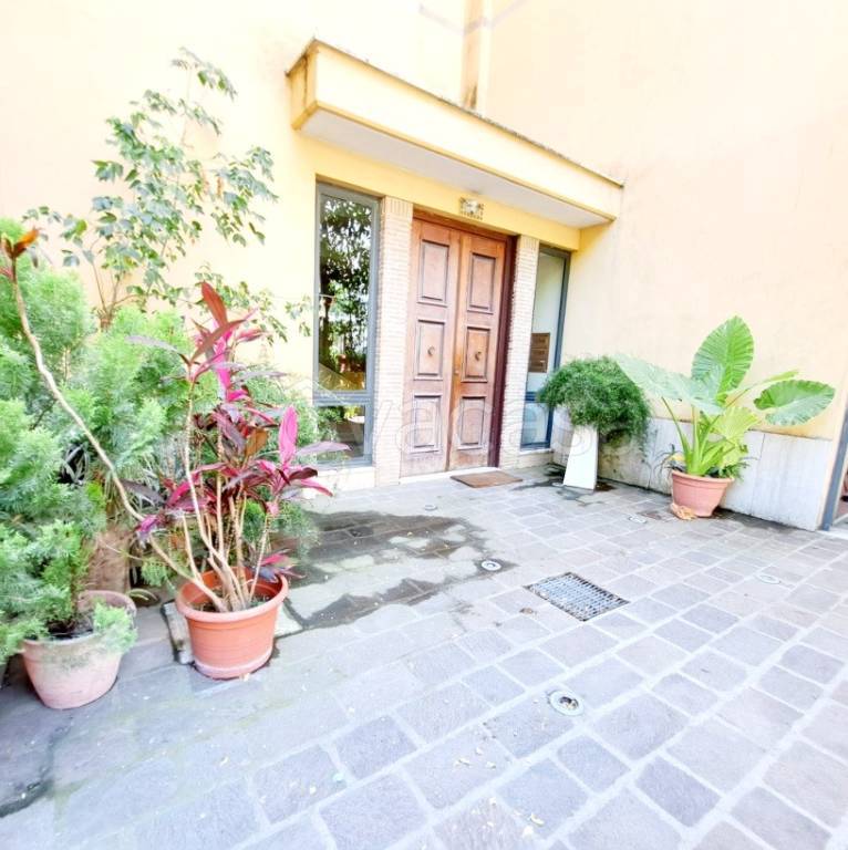 appartamento in vendita a Roma in zona Ostia