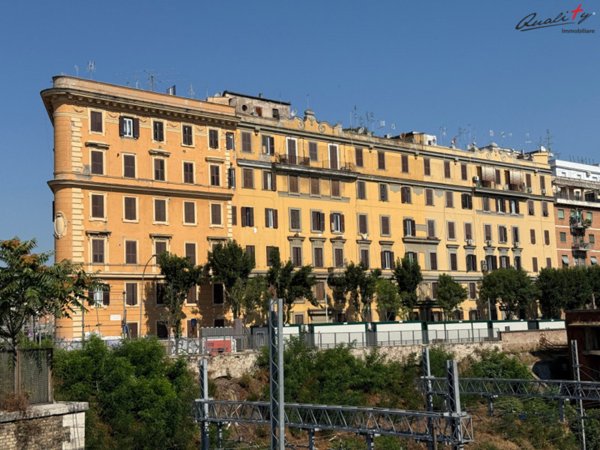 appartamento in vendita a Roma in zona Esquilino