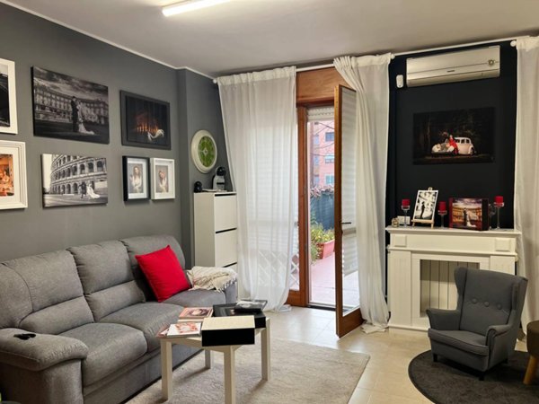 appartamento in vendita a Roma in zona Castelverde
