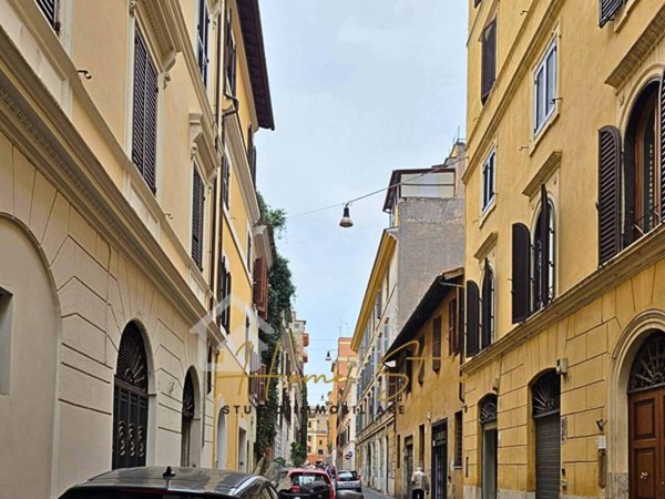 appartamento in vendita a Roma in zona Rione Borgo