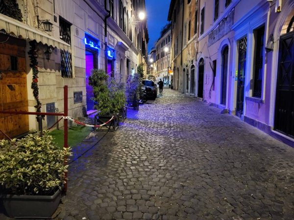 negozio in vendita a Roma in zona Centro Storico