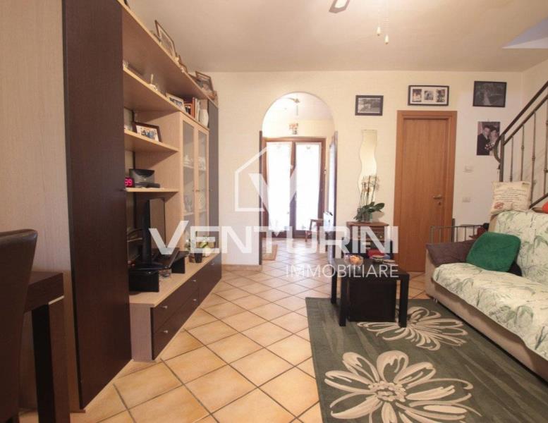 casa indipendente in vendita a Roma in zona Valle Muricana