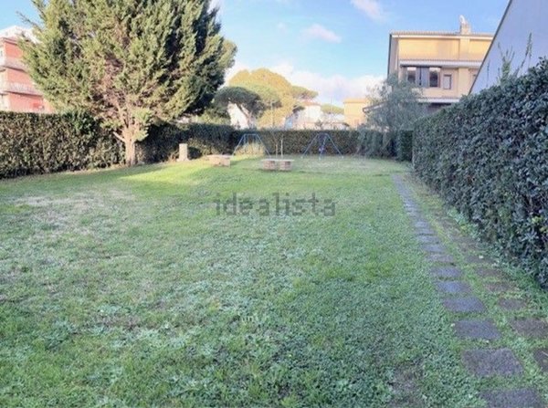 appartamento in vendita a Roma in zona Acilia