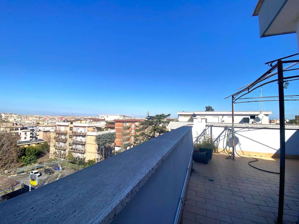 appartamento in vendita a Roma in zona Torre Maura