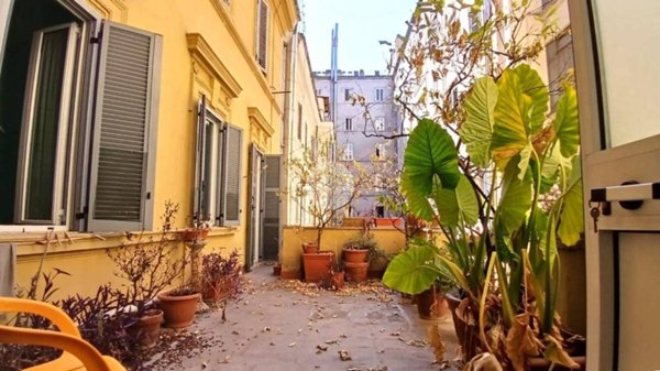 appartamento in vendita a Roma in zona Esquilino