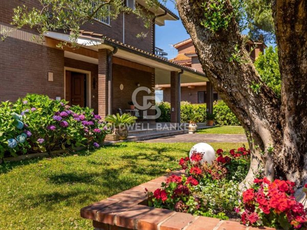 casa indipendente in vendita a Roma in zona Labaro