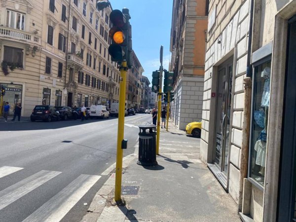 negozio in vendita a Roma in zona Salario