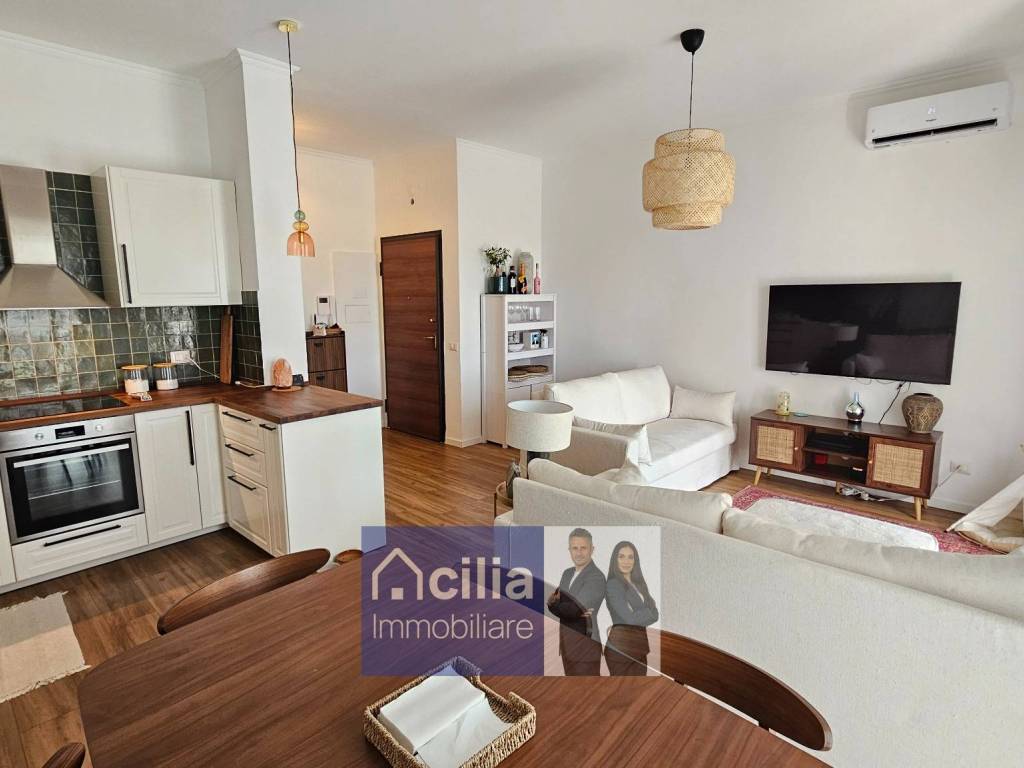 appartamento in vendita a Roma in zona Axa