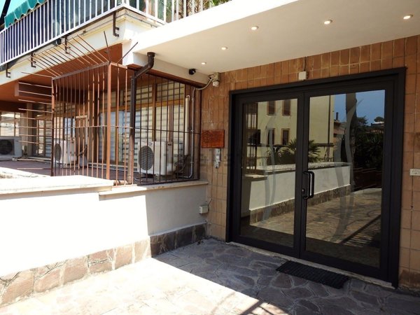 ufficio in vendita a Roma in zona Vitinia