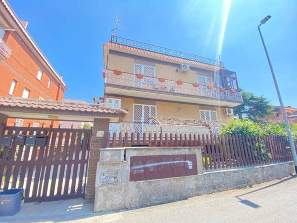 appartamento in vendita a Roma in zona Borghesiana