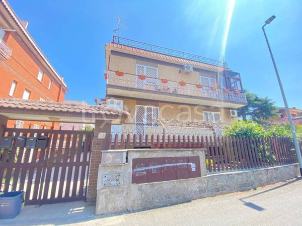 appartamento in vendita a Roma in zona Finocchio