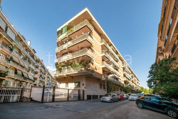 appartamento in vendita a Roma in zona Prenestino-Labicano