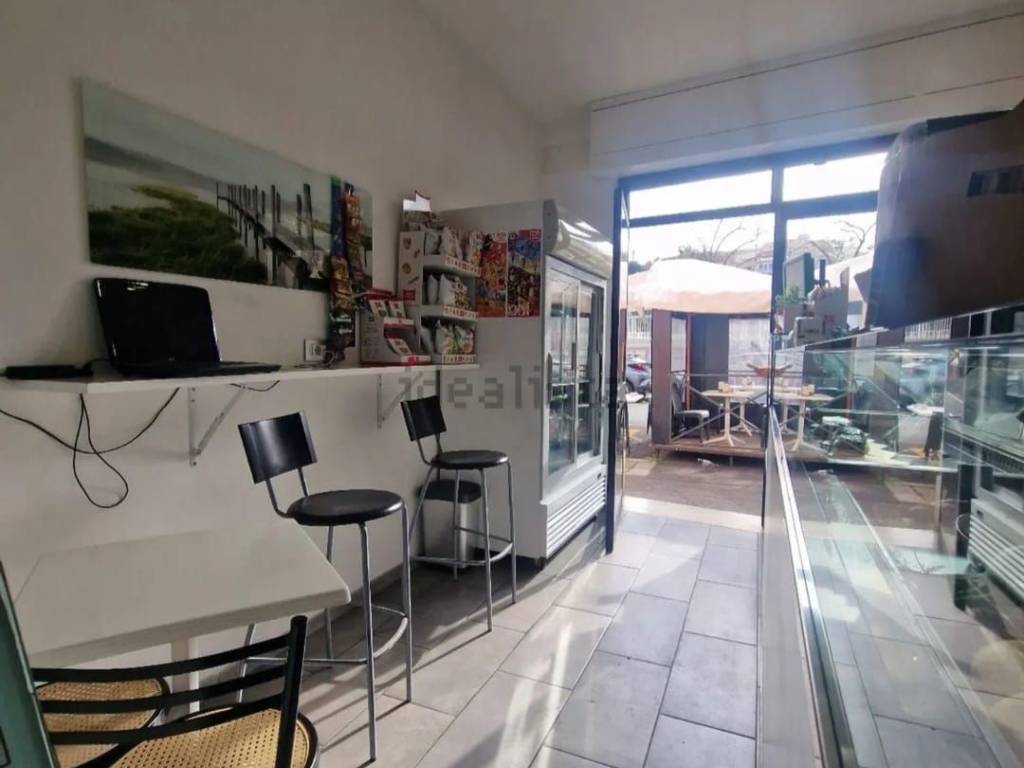 negozio in vendita a Roma in zona Tiburtino
