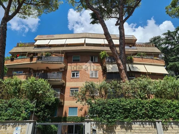 appartamento in vendita a Roma in zona Della Vittoria