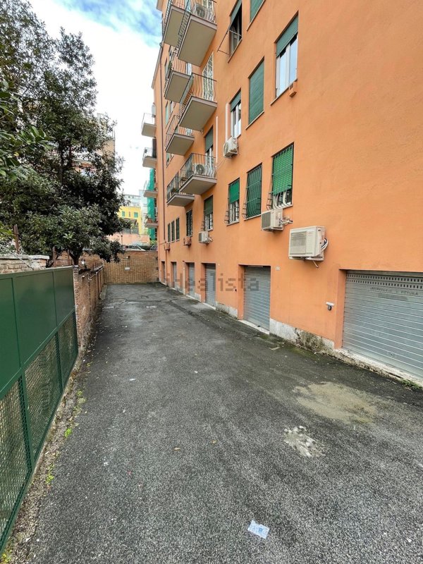 locale di sgombero in vendita a Roma in zona Aurelio