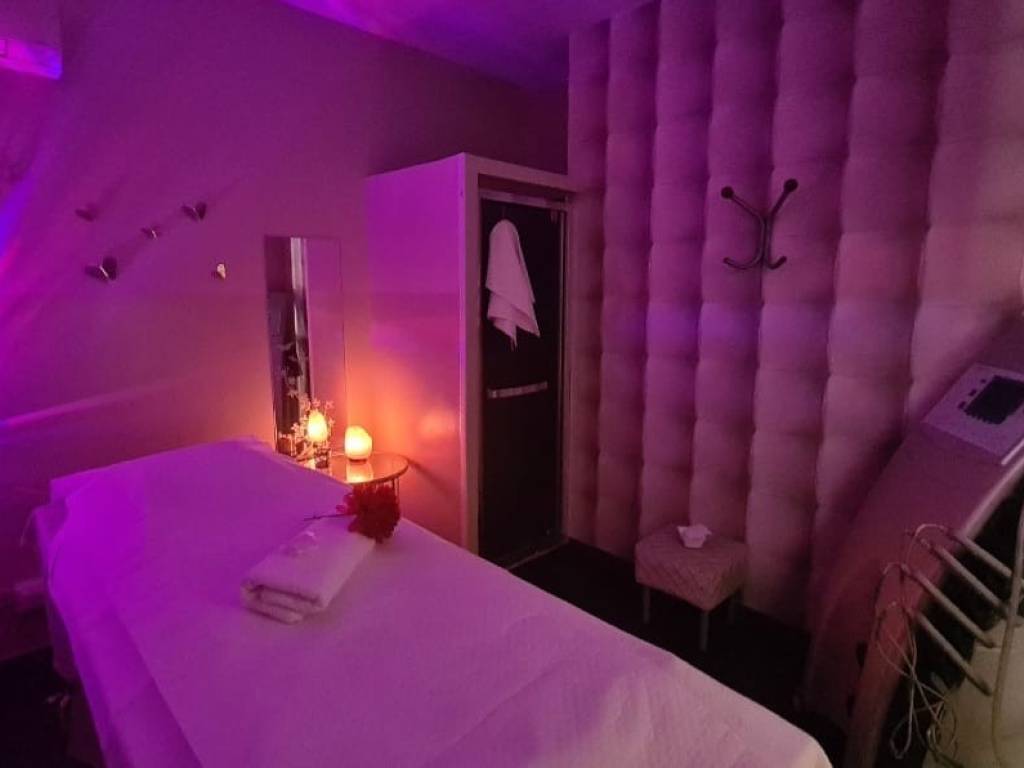 negozio in vendita a Roma in zona Appio Latino