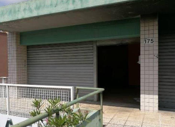 negozio in vendita a Roma in zona Ponte Mammolo