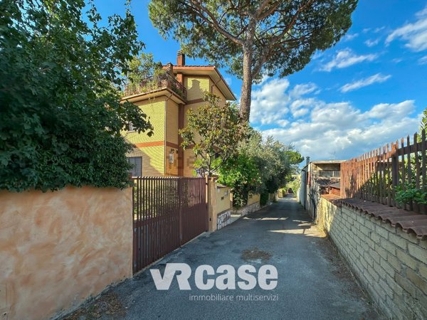 appartamento in vendita a Roma in zona Tor Vergata/Torrenova