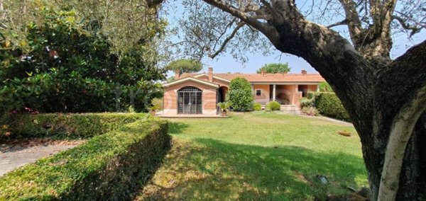 casa indipendente in vendita a Roma in zona EUR