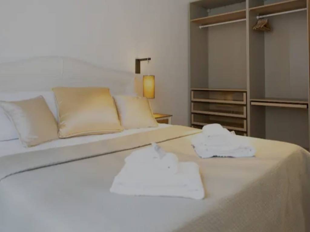 negozio in vendita a Roma in zona Trevi-Colonna