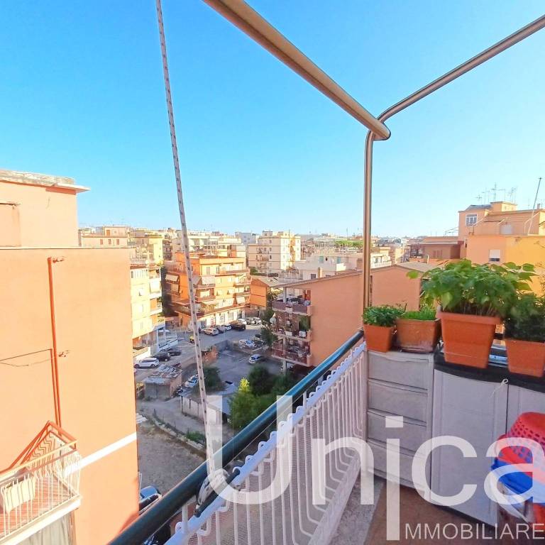 appartamento in vendita a Roma in zona Primavalle