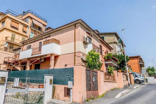 appartamento in vendita a Roma in zona Labaro