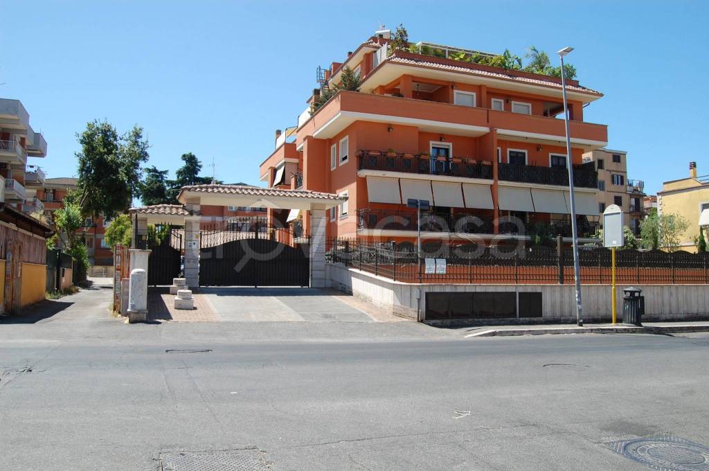 appartamento in vendita a Roma in zona Alessandrino