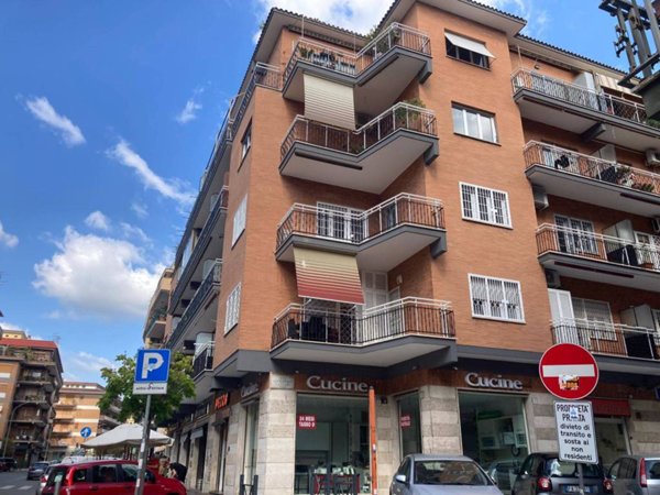 casa indipendente in vendita a Roma in zona Collatino