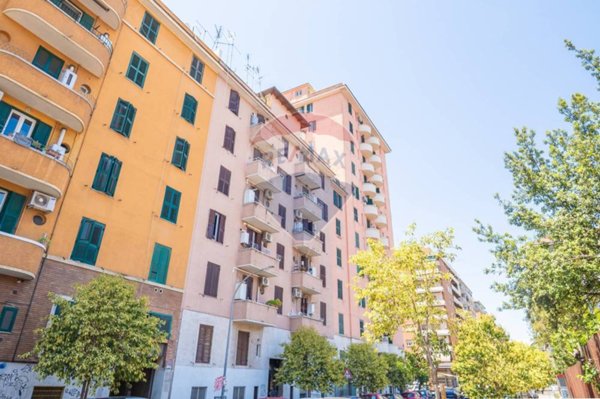 appartamento in vendita a Roma in zona Tuscolano