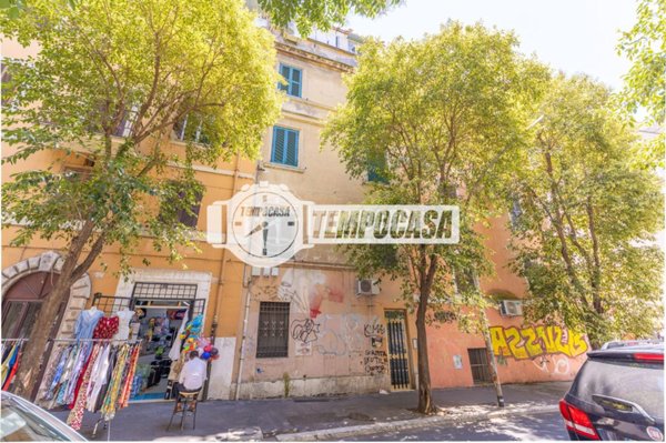 appartamento in vendita a Roma in zona Prenestino-Labicano