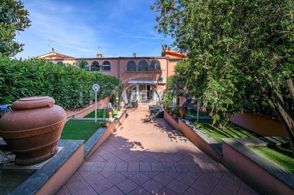 casa indipendente in vendita a Roma in zona La Giustiniana