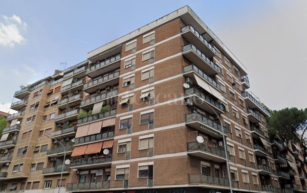 casa indipendente in vendita a Roma in zona Tuscolano