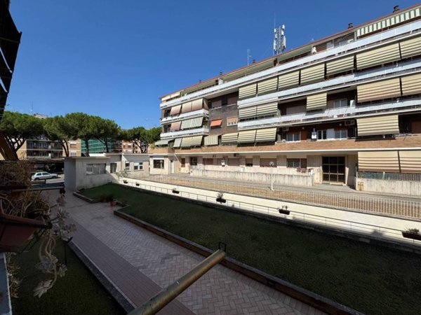 appartamento in vendita a Roma in zona Portuense